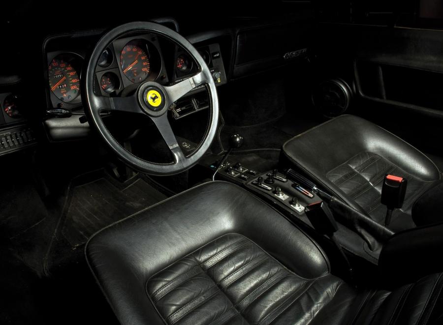  Ferrari 512 BBi 1981 года  (фото 4 из 31)